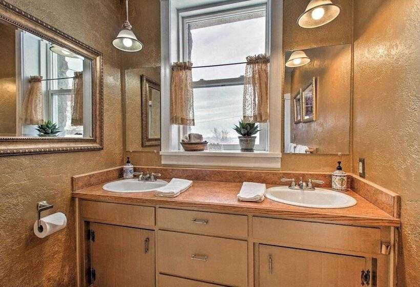 Historic Helena Home W/ Mtn Views 2 Mi To Dtwn!