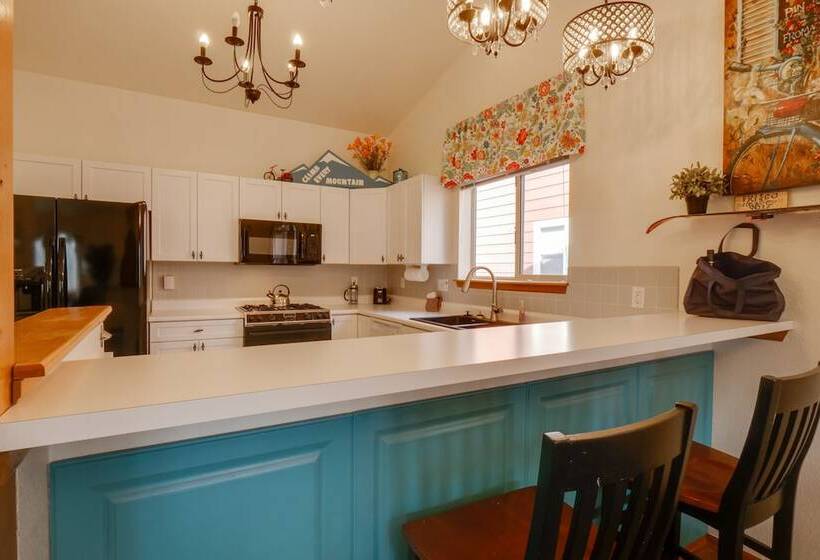 Homey Dog Friendly Retreat W/ Deck In Dtwn Frisco!