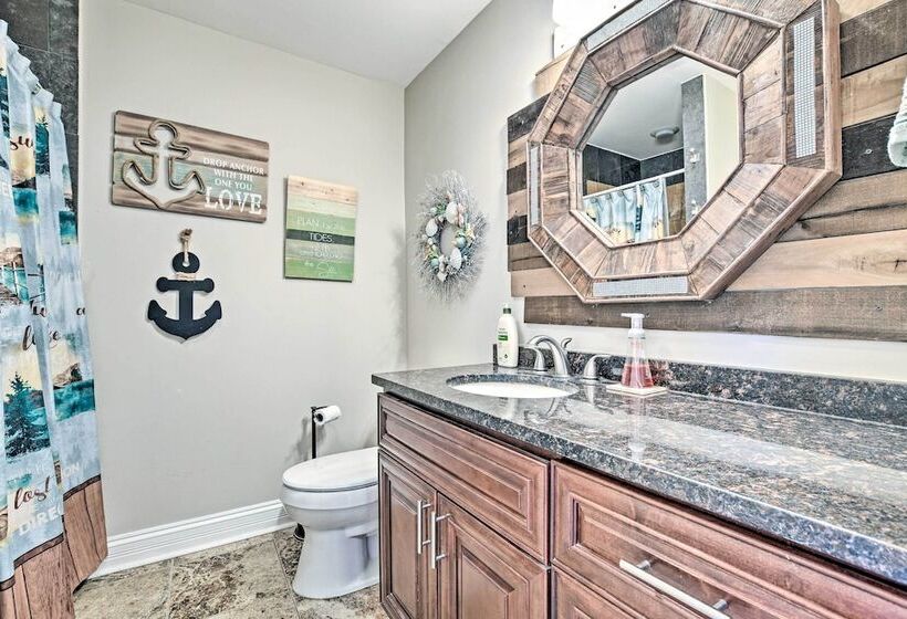 Lakefront Home W/ Game Room, Theater & Dock!