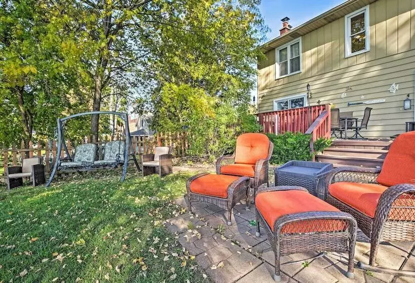 Lakefront Home W/ Game Room, Theater & Dock!