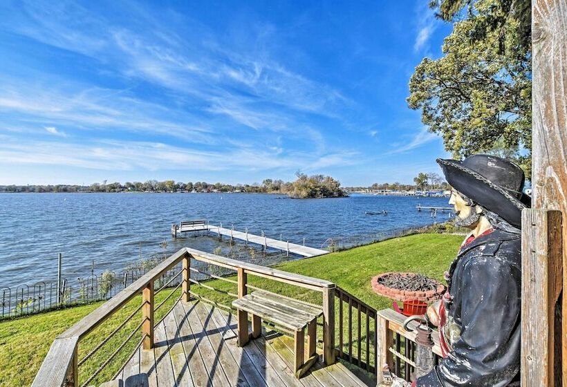 Lakefront Home W/ Game Room, Theater & Dock!