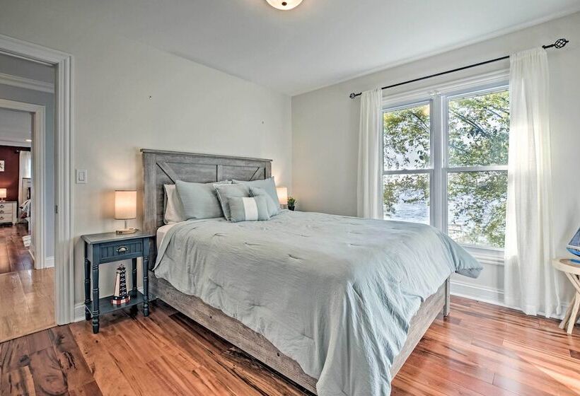 Lakefront Home W/ Game Room, Theater & Dock!