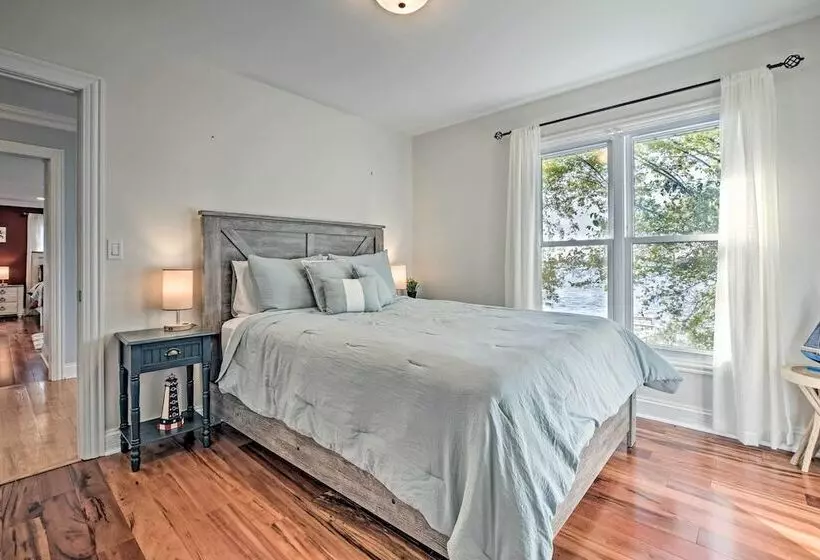 Lakefront Home W/ Game Room, Theater & Dock!