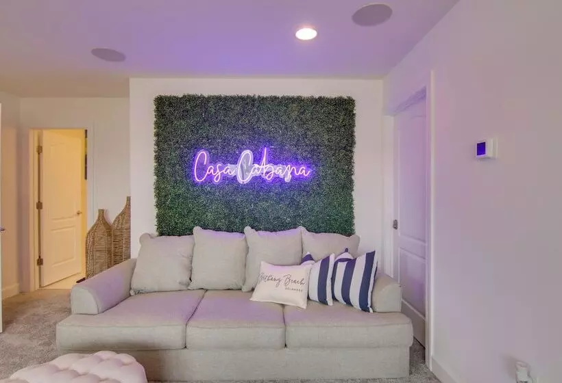 Ocean View Home W/ Beach Shuttle, 5 Mi To Coast!