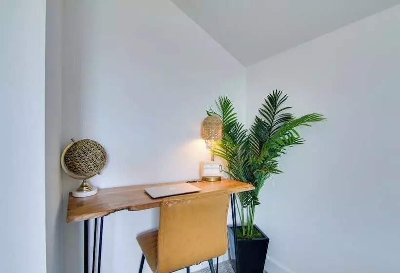 Ocean View Home W/ Beach Shuttle, 5 Mi To Coast!