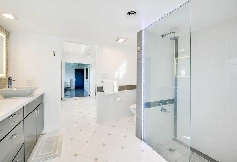 Palm Springs Home: Casita + Fire Pit!