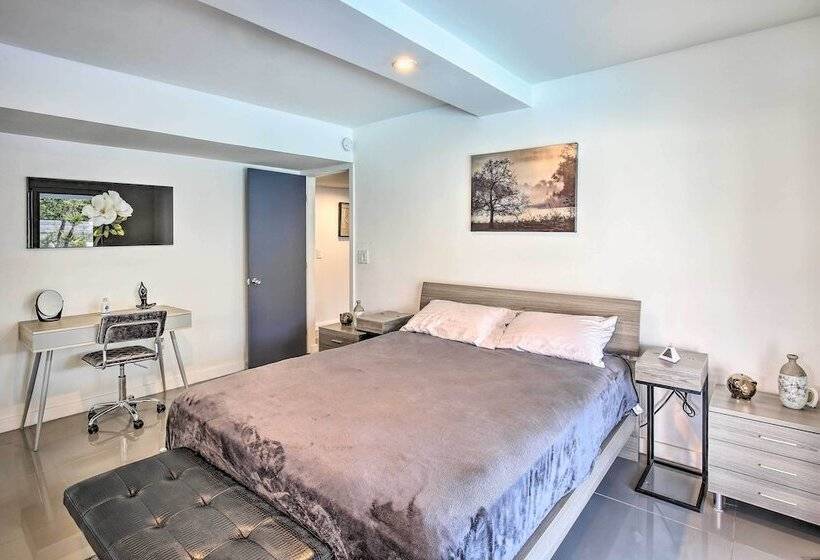 Palm Springs Home: Casita + Fire Pit!