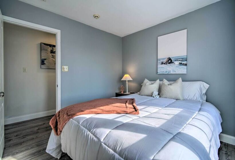 Modern Atlantic City House: Walk To Beach!