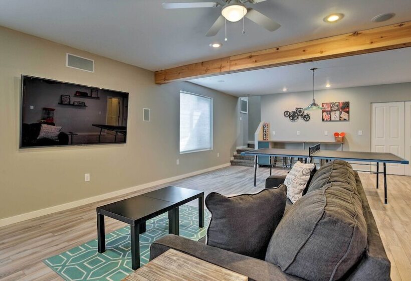 7 Mi To Dtwn Denver: Arvada Home W/ Patio