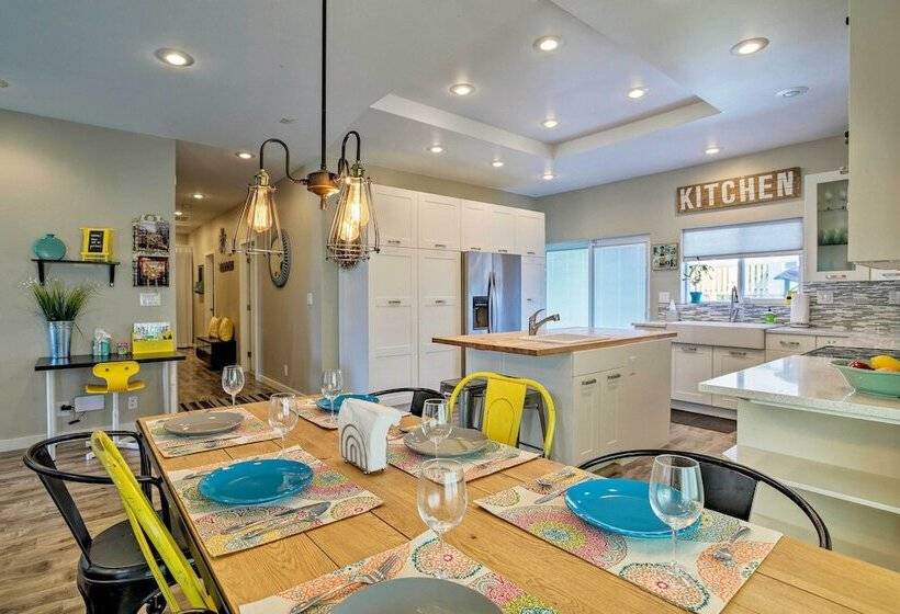 7 Mi To Dtwn Denver: Arvada Home W/ Patio