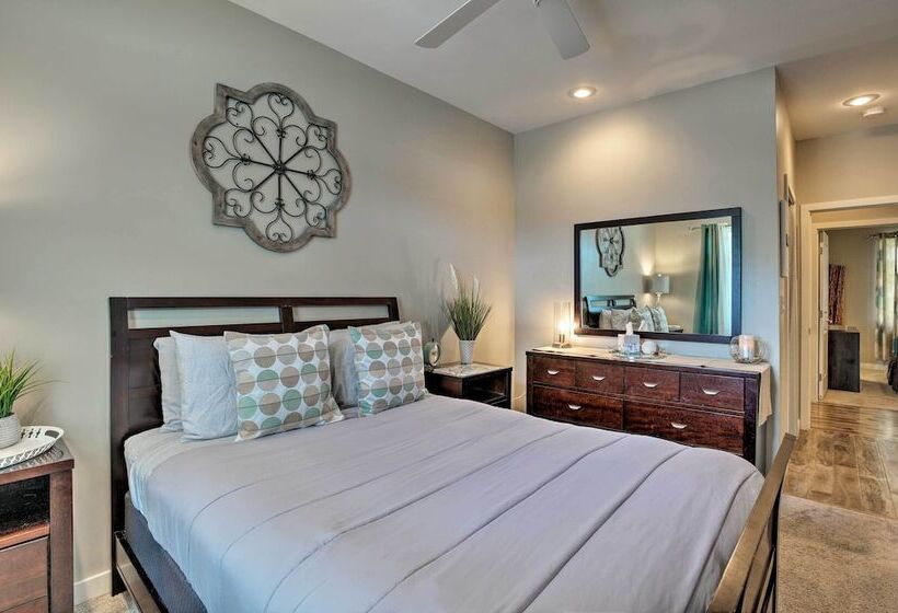 7 Mi To Dtwn Denver: Arvada Home W/ Patio