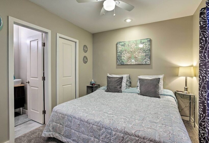 7 Mi To Dtwn Denver: Arvada Home W/ Patio