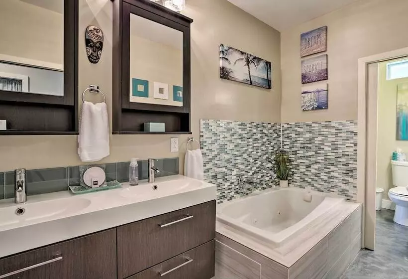 7 Mi To Dtwn Denver: Arvada Home W/ Patio