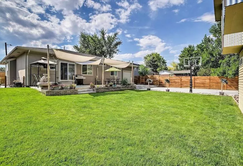 7 Mi To Dtwn Denver: Arvada Home W/ Patio