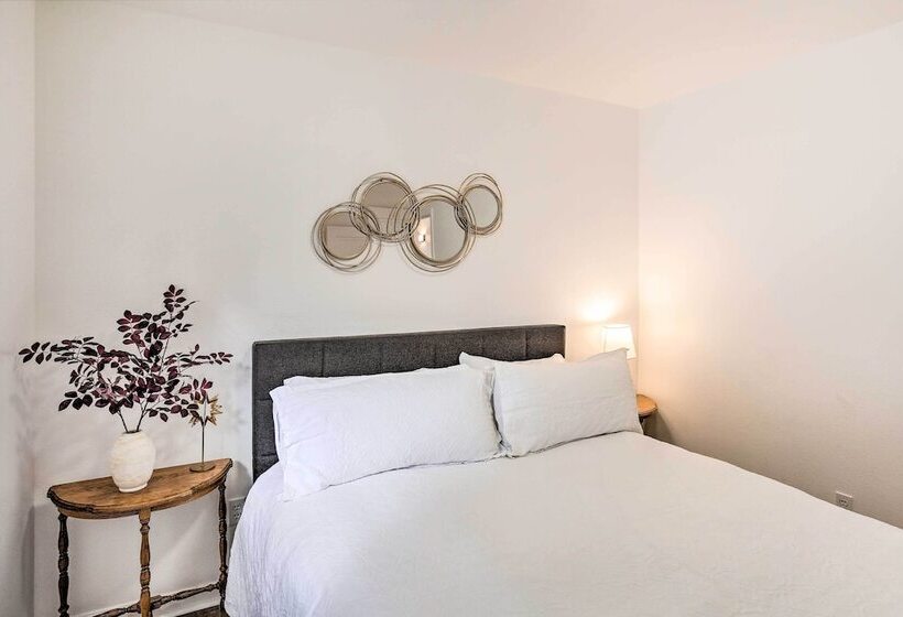 Mount Shasta Escape W/ Balcony ~ Walk To Dtwn