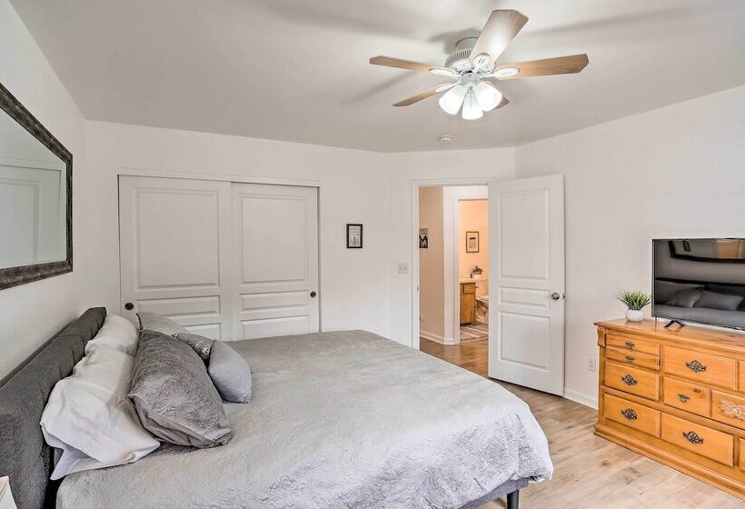 Mount Shasta Escape W/ Balcony ~ Walk To Dtwn