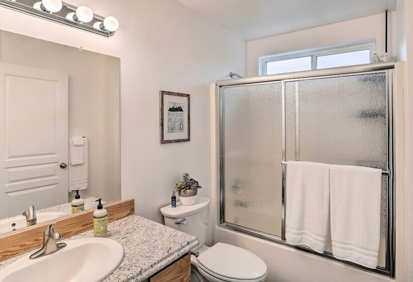 Mount Shasta Escape W/ Balcony ~ Walk To Dtwn