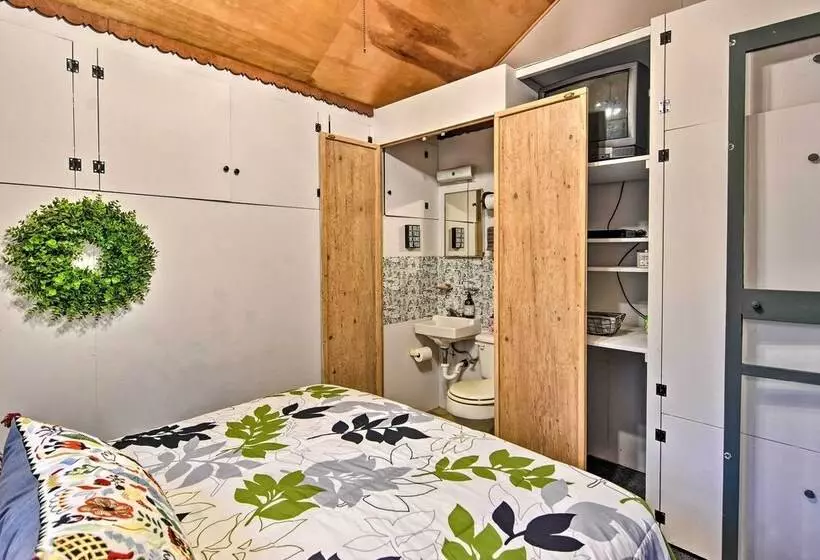 3 Mi To Grandfather Mountain Park: Cottage W/ Deck