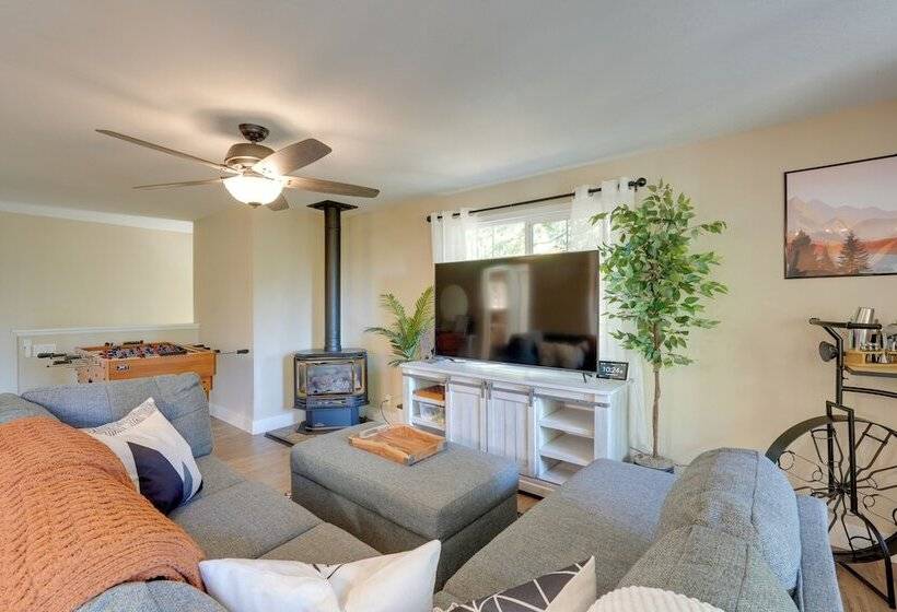 12 Mi To Apple Hill: Family Friendly Cabin Retreat