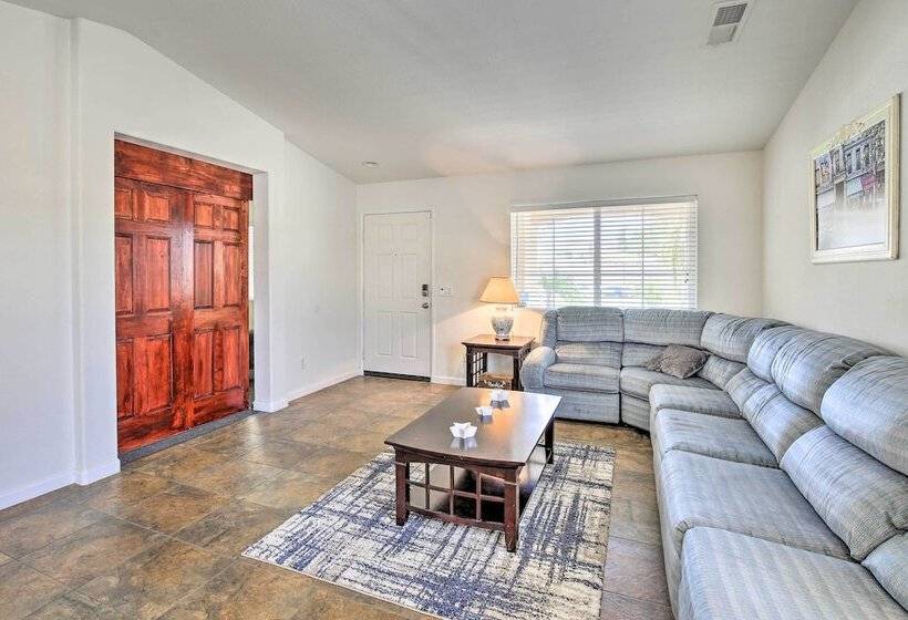 Coachella Retreat: Pool, Near Music Festivals