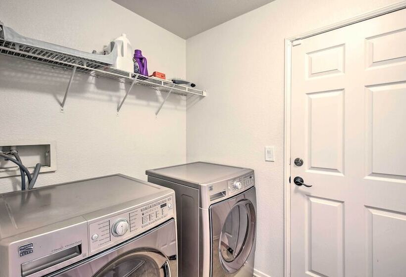 Coachella Retreat: Pool, Near Music Festivals