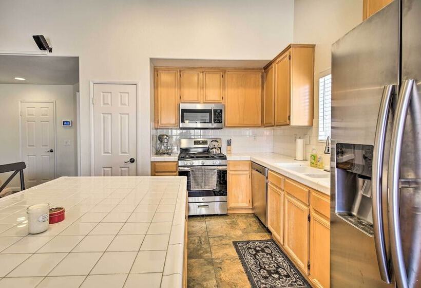 Coachella Retreat: Pool, Near Music Festivals