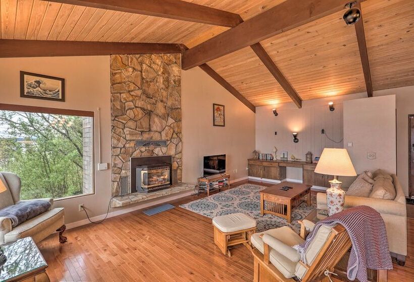 Quiet Beachfront Family Home W/ Mt. Rainier Views!