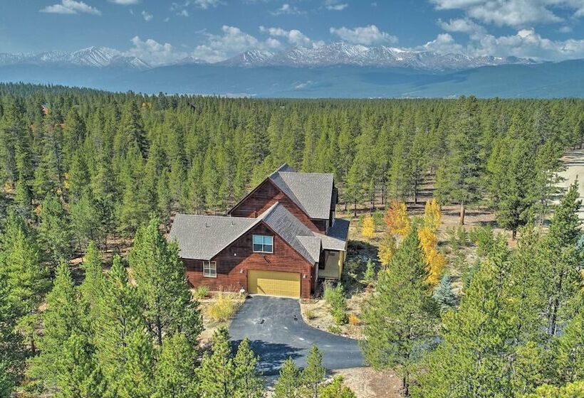 Rocky Bear Lodge  On 2 Acres Near Turquoise Lake