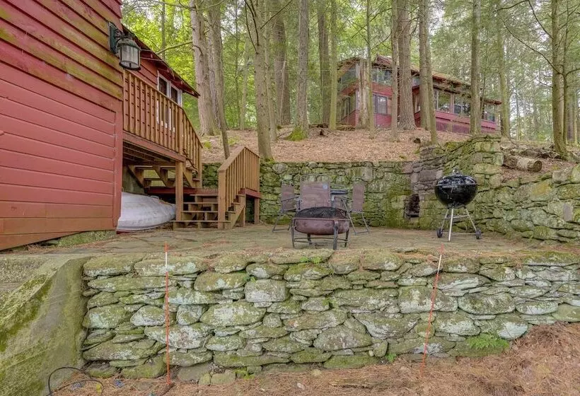 Rustic Berkshires Cottage At Lake Buel W/ Kayaks!