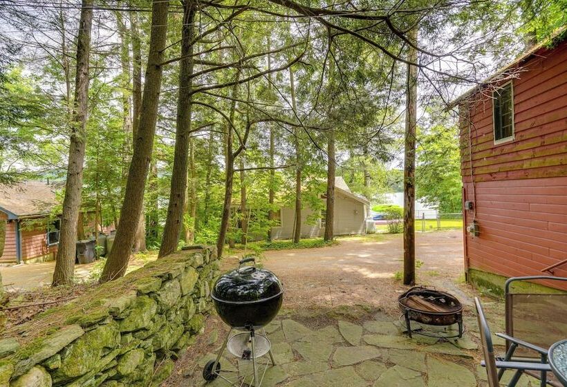 Rustic Berkshires Cottage At Lake Buel W/ Kayaks!