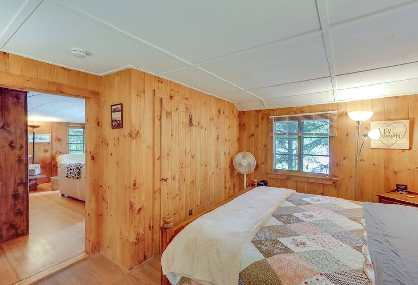 Rustic Berkshires Cottage At Lake Buel W/ Kayaks!