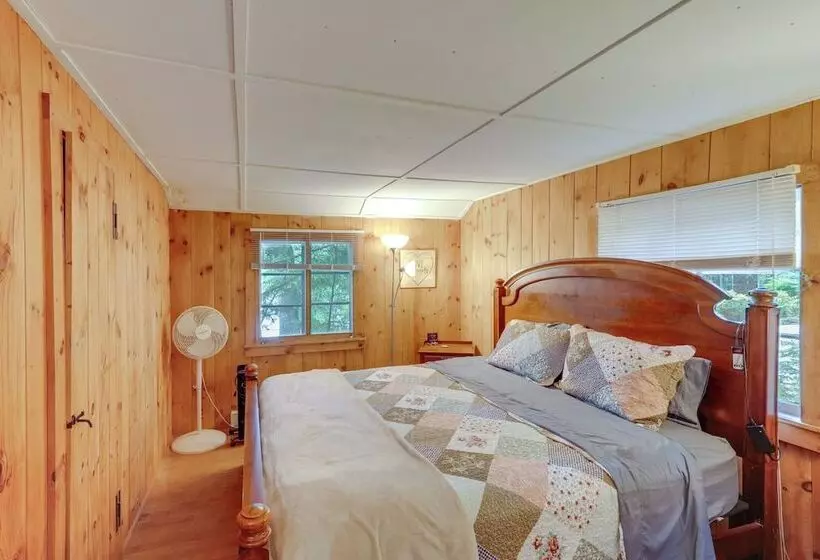 Rustic Berkshires Cottage At Lake Buel W/ Kayaks!