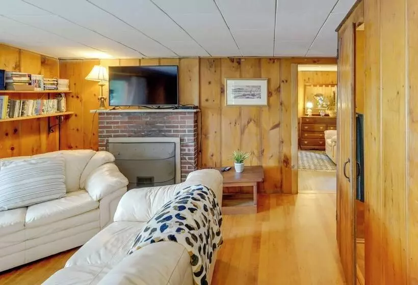 Rustic Berkshires Cottage At Lake Buel W/ Kayaks!