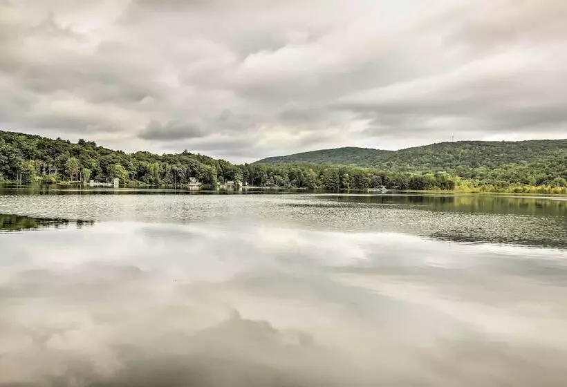 Rustic Berkshires Cottage At Lake Buel W/ Kayaks!