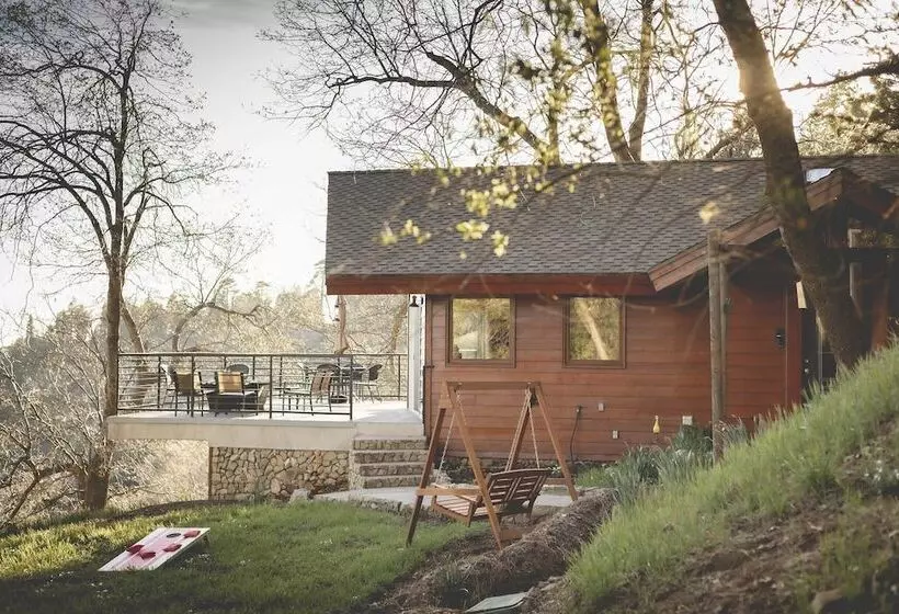 Secluded Home On 1 Acre Lot W/ Unparalleled Views