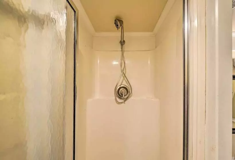 Secluded Home On 1 Acre Lot W/ Unparalleled Views