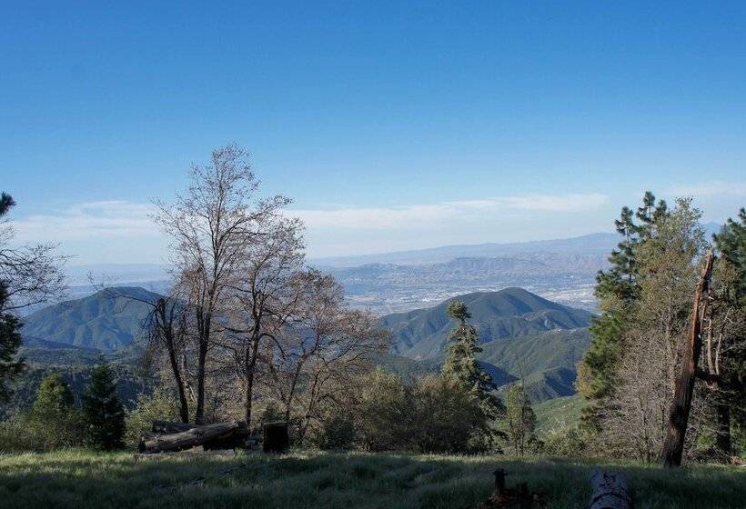 Secluded Home On 1 Acre Lot W/ Unparalleled Views