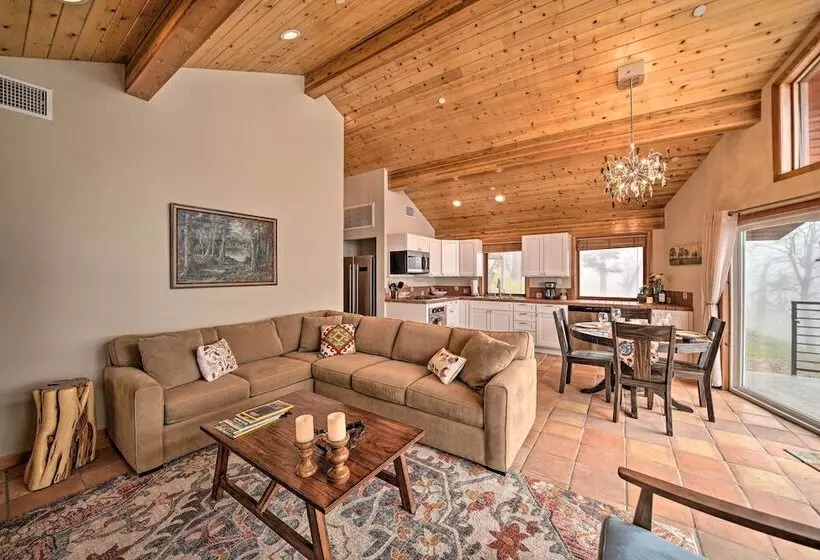 Secluded Home On 1 Acre Lot W/ Unparalleled Views