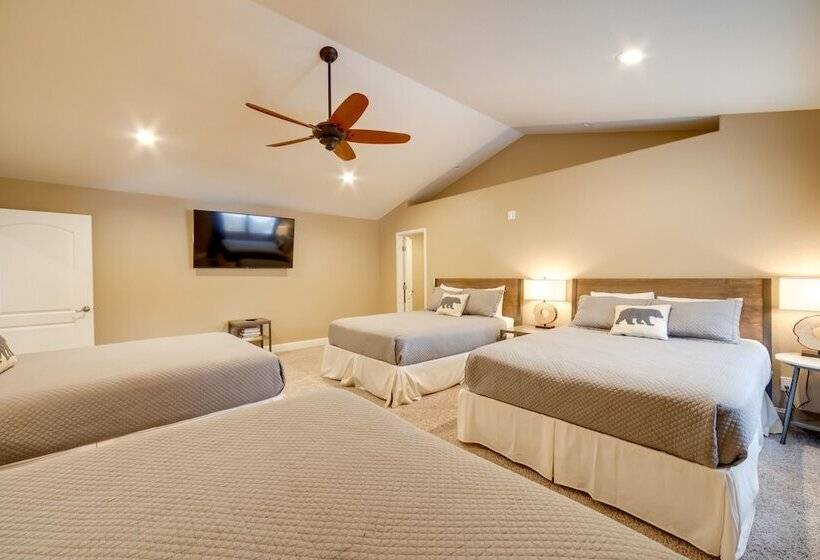 Sleek Reno Lake Tahoe Retreat, 4 Mi To Ski Mt Rose