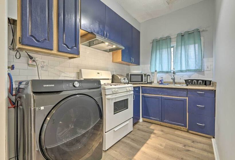 Springfield Vacation Rental: 1 Mi To Downtown