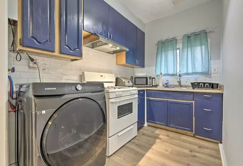 Springfield Vacation Rental: 1 Mi To Downtown