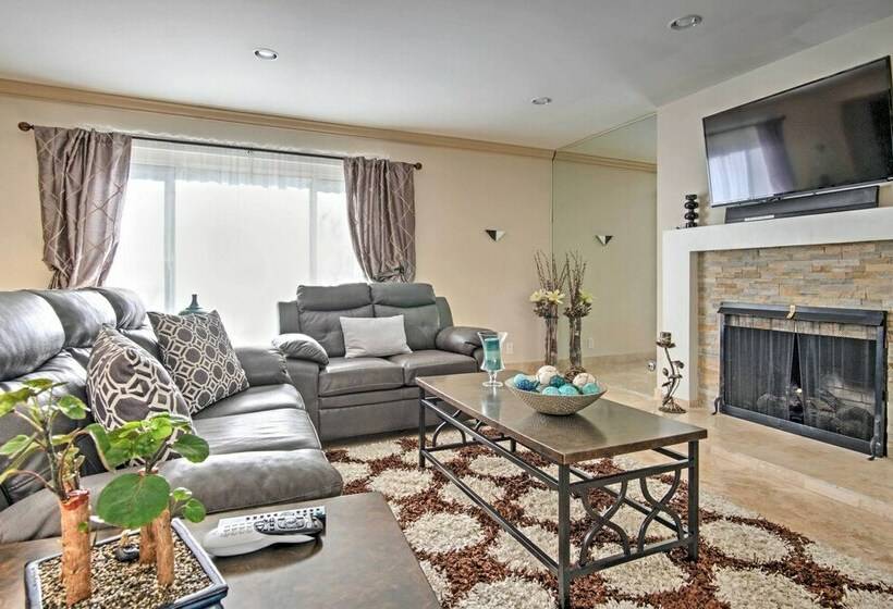 Stunning Home W/ Private Oasis 1 ½ Mile To Strip