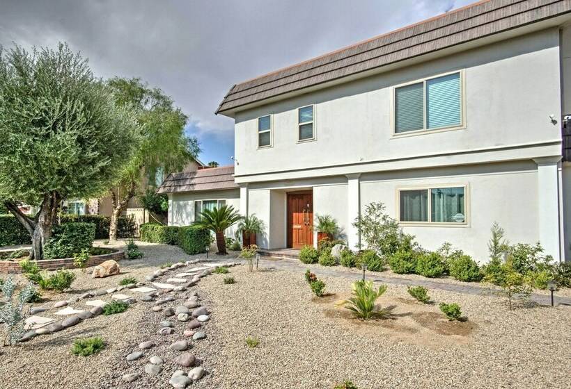 Stunning Home W/ Private Oasis 1 ½ Mile To Strip