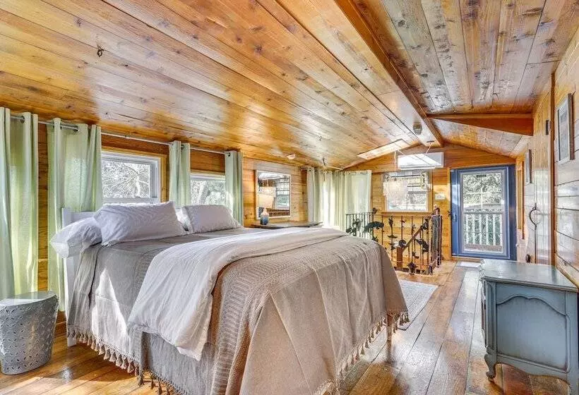 The Bird House Lush Bungalow, Steps From Ocean!