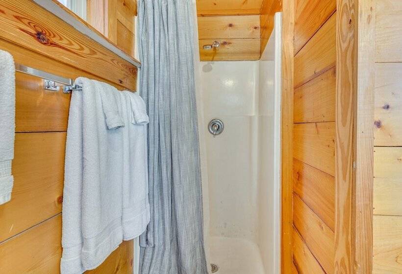 The Bird House Lush Bungalow, Steps From Ocean!