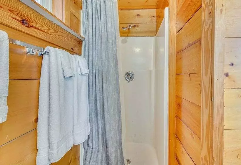 The Bird House Lush Bungalow, Steps From Ocean!