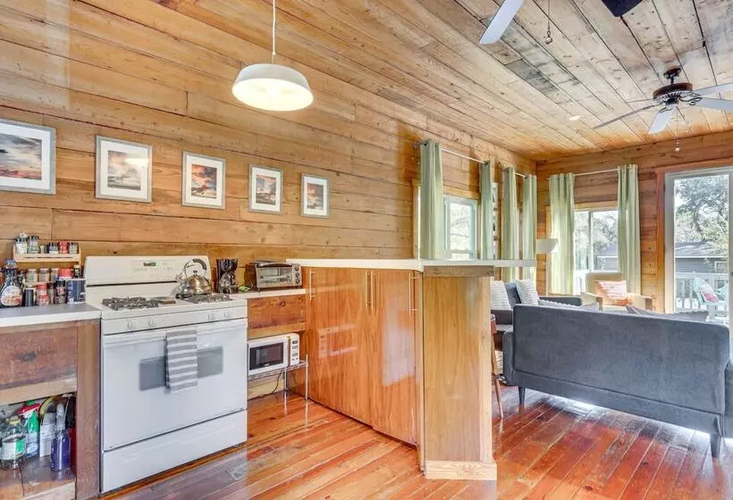 The Bird House Lush Bungalow, Steps From Ocean!