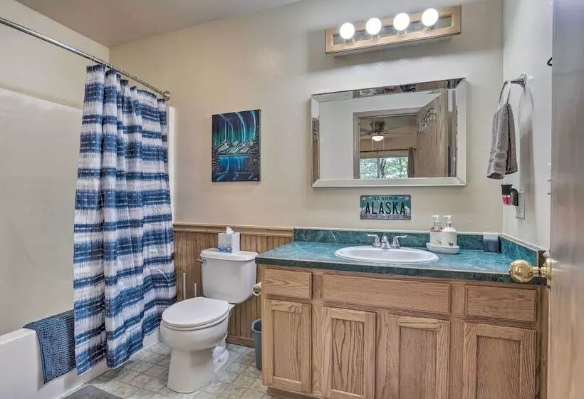 The Eagles Nest:  3 Mi To Downtown Wasilla!