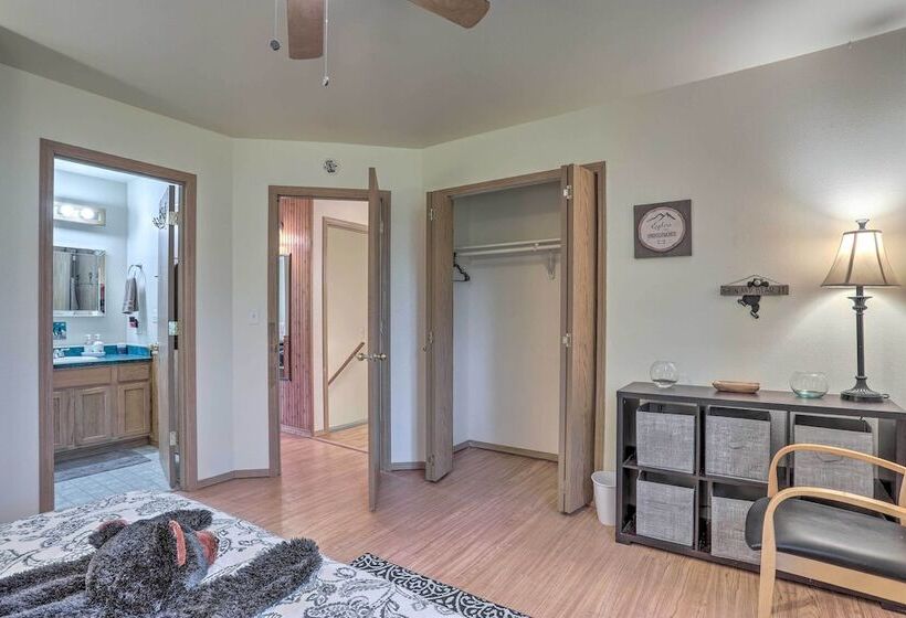 The Eagles Nest: 3 Mi To Downtown Wasilla!