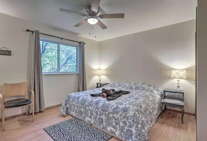 The Eagles Nest:  3 Mi To Downtown Wasilla!